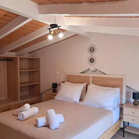 Christine Esc Loft *